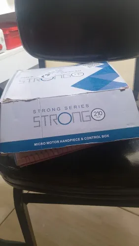 Vendo motor strong usado,em boas condições d uso .