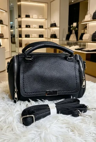 Bolsa Preta Feminina Média Versátil e Elegante