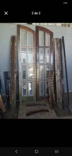Janela maciça de sacada colonial