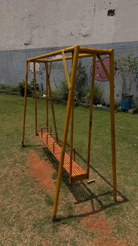 Balanço infantil coletivo