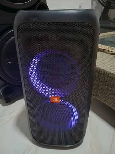 Vendo caixa de som partybox 100 JBL