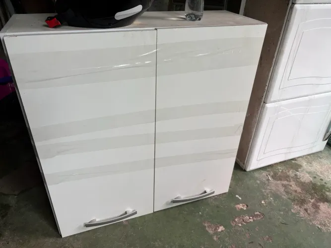 VENDO 1 CONJUNTO DE 2 PORTAS (MODULADOS) SEMINOVO