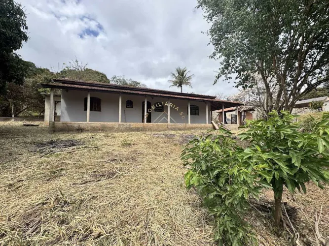 Chácara em Itu com 1.000 m², Pomar e Poço R$ 295 mil