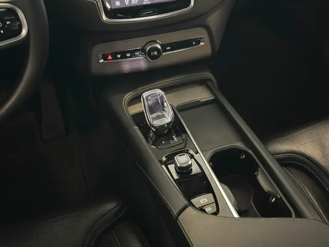 Volvo XC-90 T-8 Ultimate 2.0 AWD (híbrido) 2024