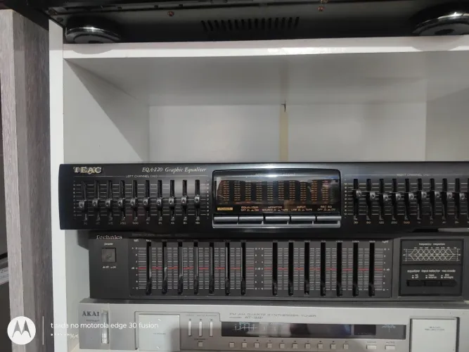 Equalizador EQA220 TEAC COM ANALISADOR SPECTRONN