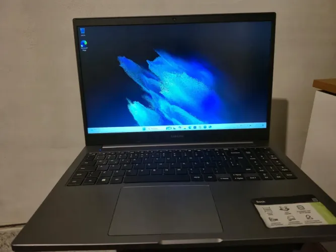 Notebook Samsung Book NP550XDA