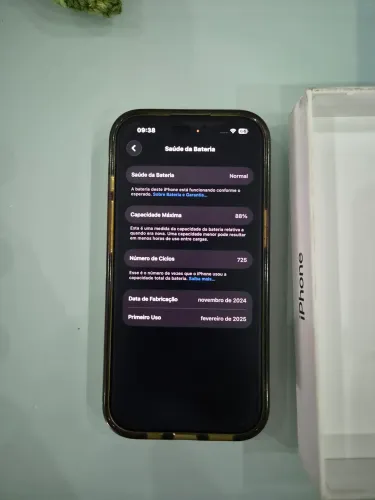 Iphone 15 com bateria e cabo originais.