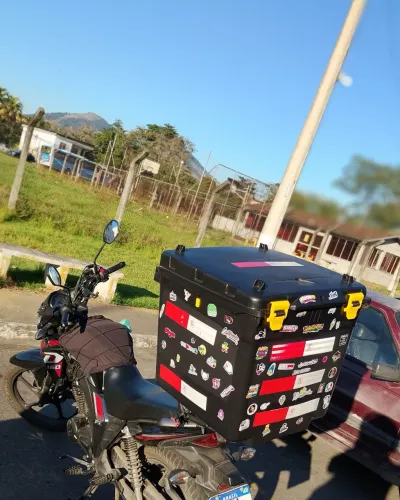 Baú universal com suporte