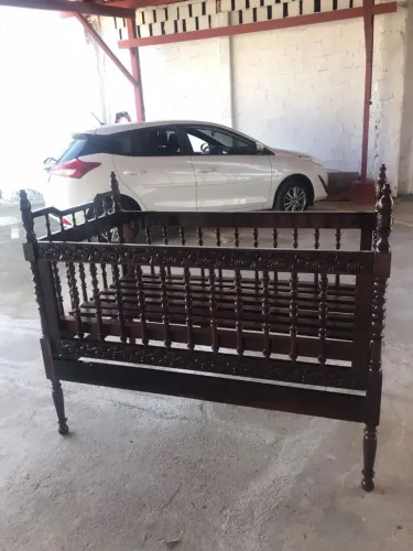 Berço em madeira