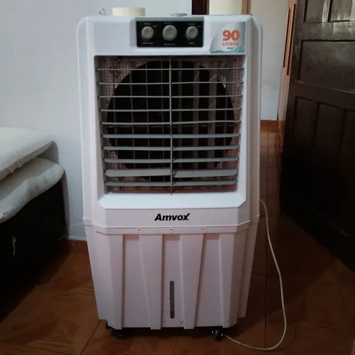 Climatizador ambos 90 litros 1100 pra vender logo
