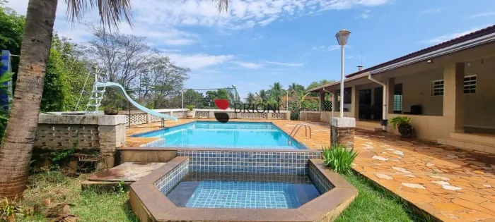 Chácara térrea com 2500m², à venda no Condomínio Estância Beira Rio em Jardinópolis/Ribeir
