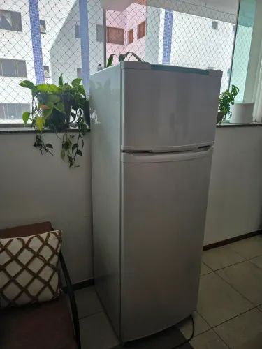 Vendo geladeira Consul