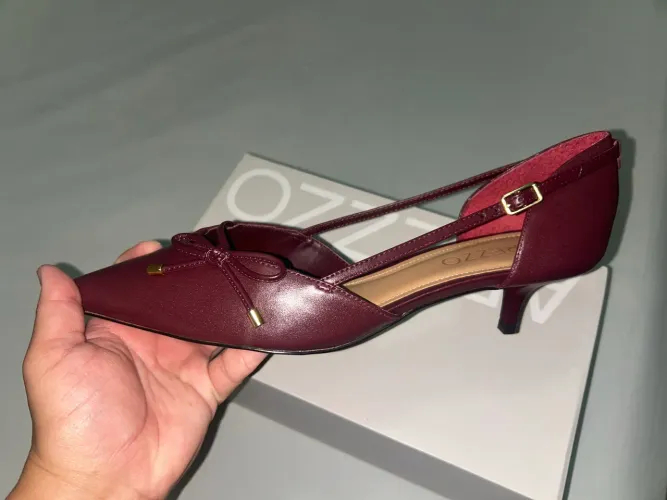 Scarpin Vermelho Couro Salto Fino, 37 - AREZZO