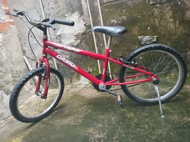Vende se uma bicicleta