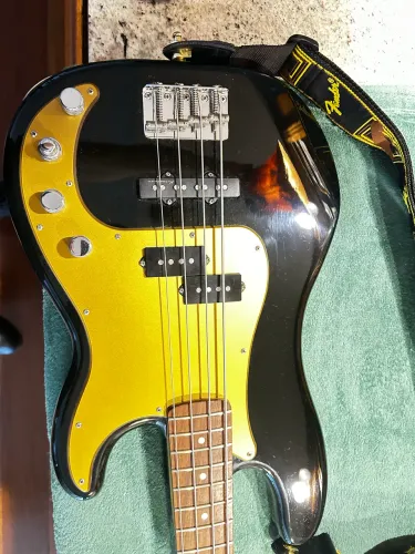 Fender Deluxe Active Precision Bass Special - MIM 2010 | Noiseless | Ativo 3 bandas