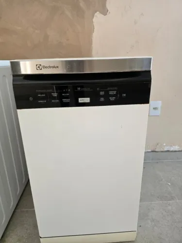 Vendo lava louças 10 serviços Eletrolux