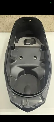 Porta capacete baú xmax 250 