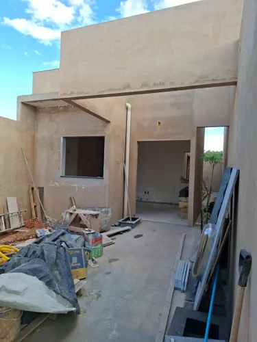 Casa em Construção no Residencial Sul - 03 Quartos