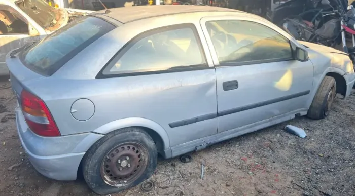 Astra para comercio de peças