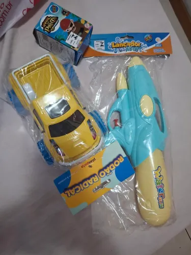 kit com três brinquedos para menino, dia das criança!