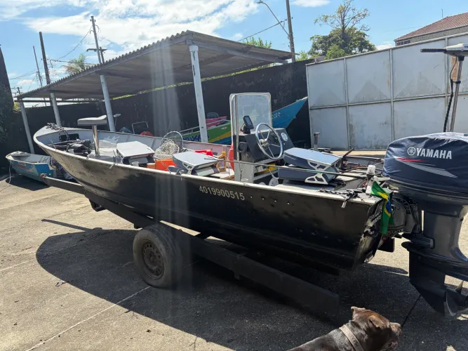 Barco de alumínio reforçado robaleiro