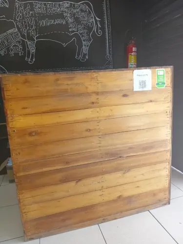 Balcão de Madeira
