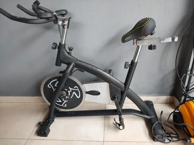Bicicleta de academia