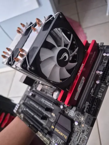 Kit pc i7 + placa mãe + memória ram 2x8=16gb + air cooler + gabinete