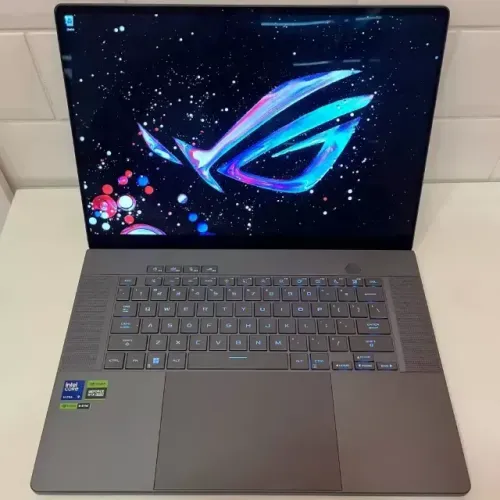 Notebook Asus ROG Zephyrus Ultra 9 185H - 16Gb Ram - RTX 4070 (8Gb) - 1Tb SSD