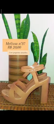 Sandália Melissa