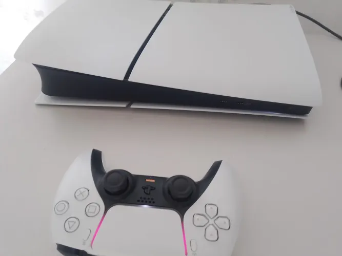 Ps5 slim 2025 , ( com EA sports 27 )