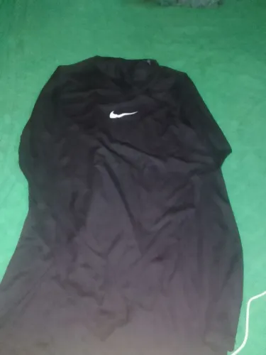 Camisa nike preta uv tamanho M 