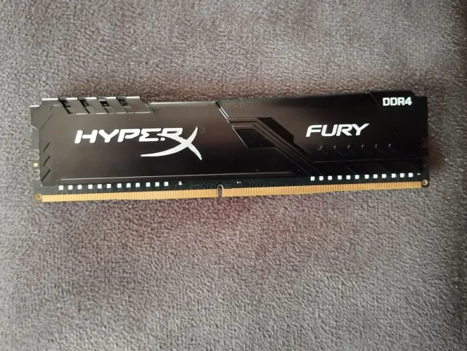 memória RAM 8GB 2666MHZ