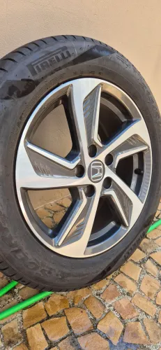 Rodas aro 17 com pneus pirelli