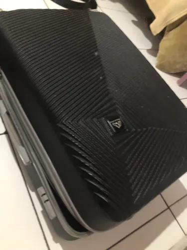 Vendo mala grande com 2 ziper