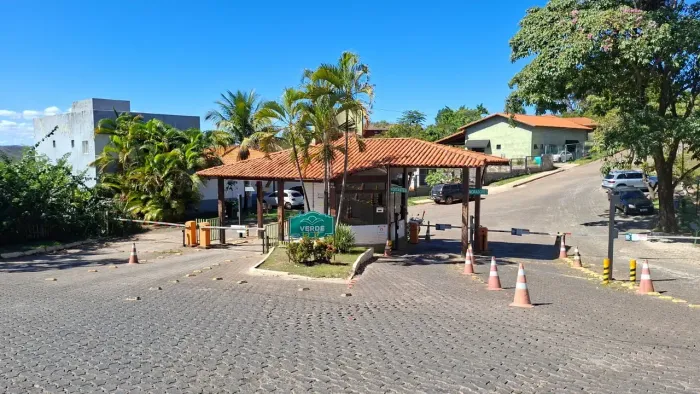 Vendo Lote de Esquina no Condomínio Verde Jardim Botânico !!! 380.000 !!!