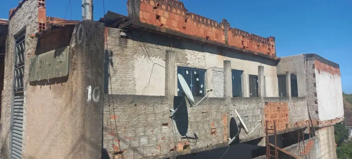 Vendo casa em fase de acabamento