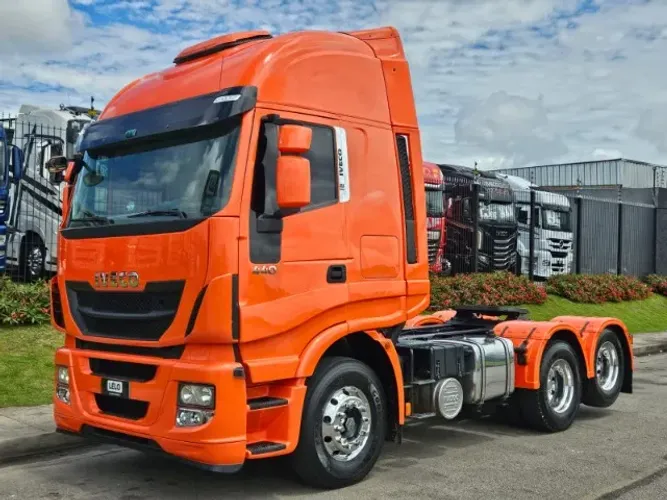 Iveco Hiway 440 6x2 Ano 2019 Teto Alto Automático Geladeira Roda de alumínio