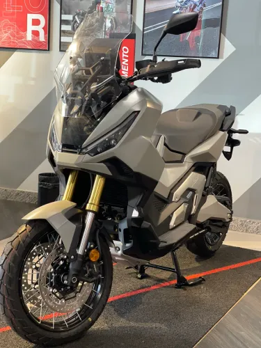 HONDA X-ADV 750