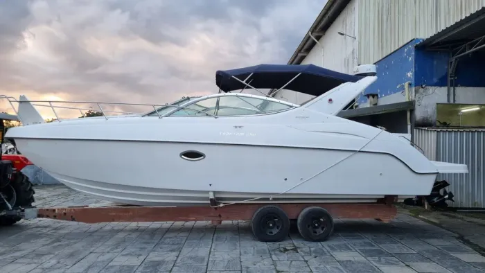 Lancha Phantom 290