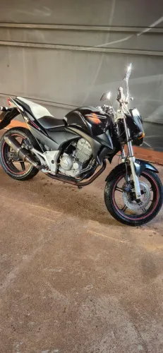 CB300R 2011 ÚNICO DONO