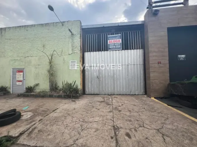 Galpão comercial com 800 m²