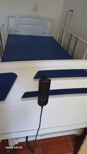 Cama hospitalar elétrica semi nova
