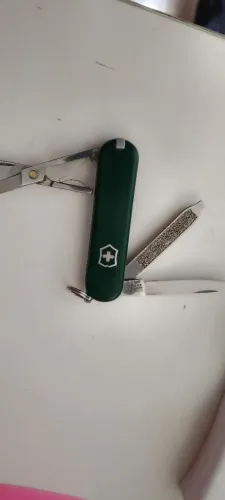 Canivete victorinox SD verde militar com bainha e caixa original