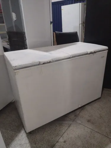 Freezer horizontal duas tampas funcionando perfeitamente 1300