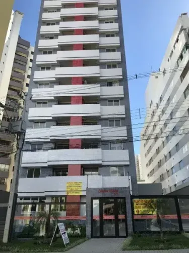Imóvel para aluguel tem 56 metros quadrados com 2 quartos em Cristo Rei - Curitiba - PR