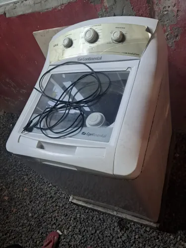 MÁQUINA DE LAVA ROUPA
