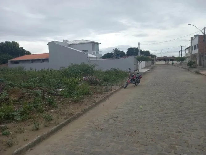 ***vende-se terreno***