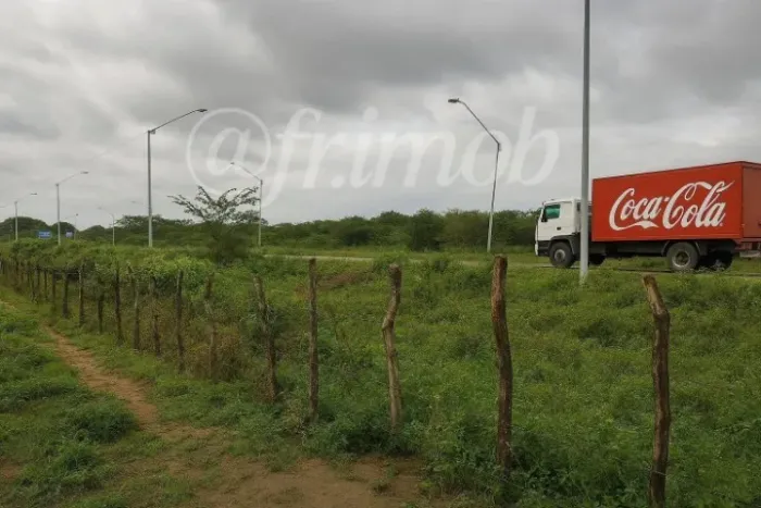 EXCELENTE ÁREA NA ENTRADA PRINCIPAL DE CONCEIÇÃO DE FEIRA..