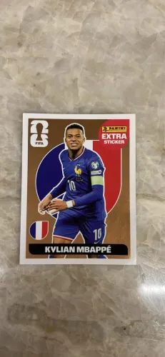 FIGURINHA LEGEND DO KYLIAN MBAPPÊ
